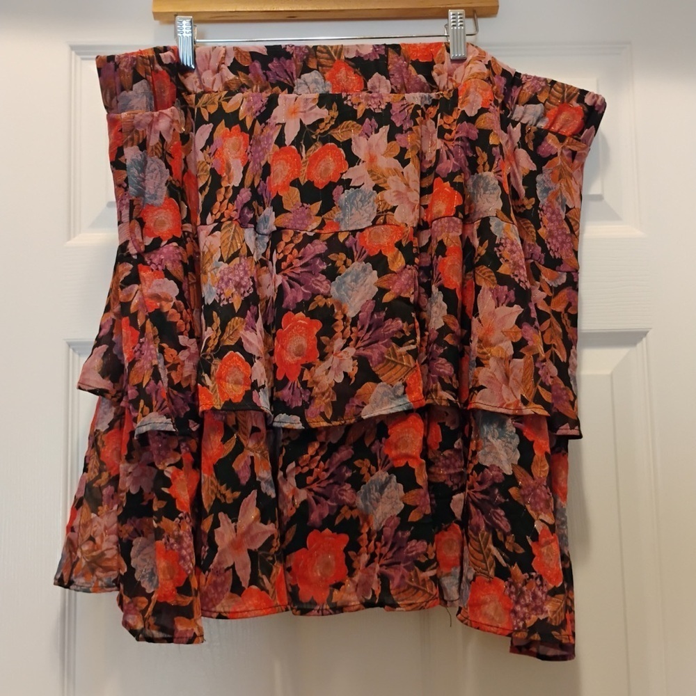 Torrid Red Shimmer Floral Layered Skirt Stretchy Tiered All Occasions Size 4 - Picture 4 of 6